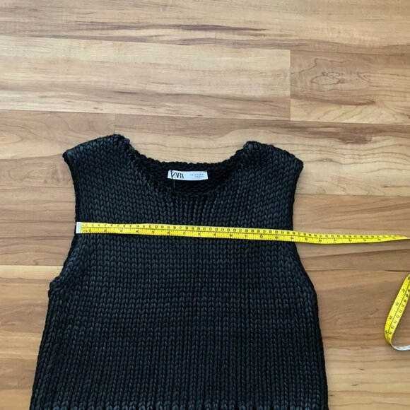 Zara Black Knit Crop Top - Picture 2 of 10